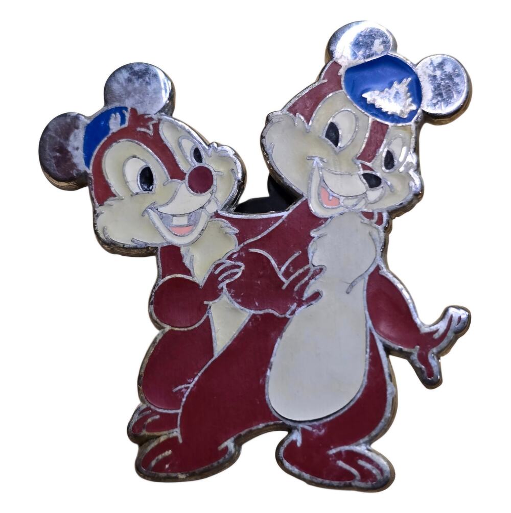 Chip and Dale 2009 Disney Parks Collectible Pin